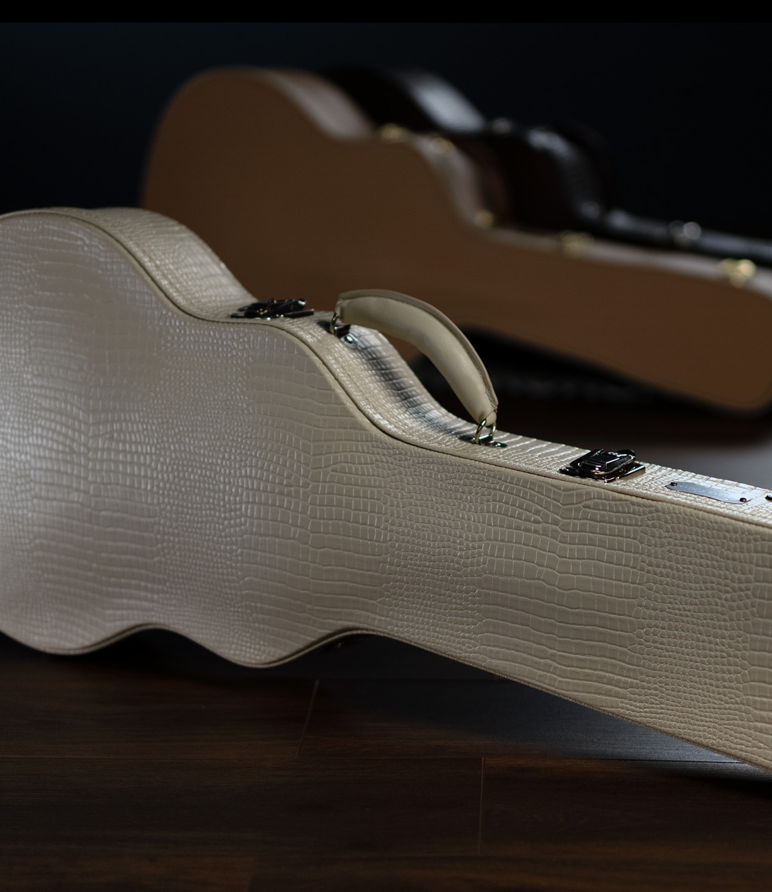 Cedar creek custom cases about hero mobile 2